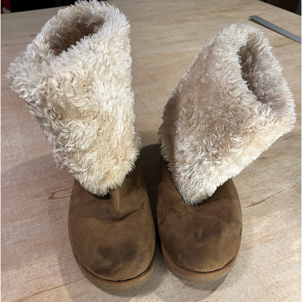 Makalu California Henoa Womens 10 Suede Brown Boots Fur Trimmed Low Boot